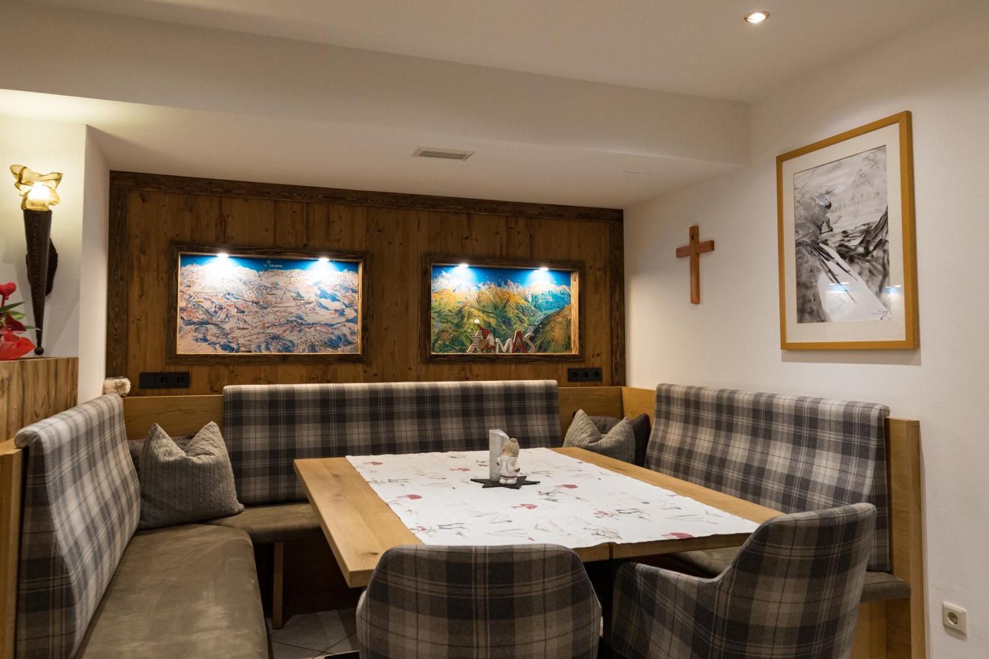 Arlen Lodge Hotel Inkl Premium Karte Im Sommer Sankt Anton am Arlberg Exterior photo